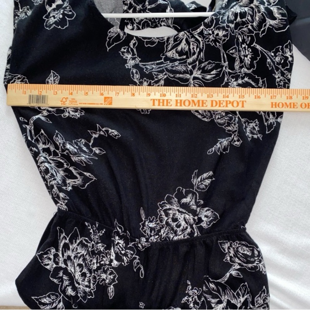 Shorts Romper - Picture 13 of 14